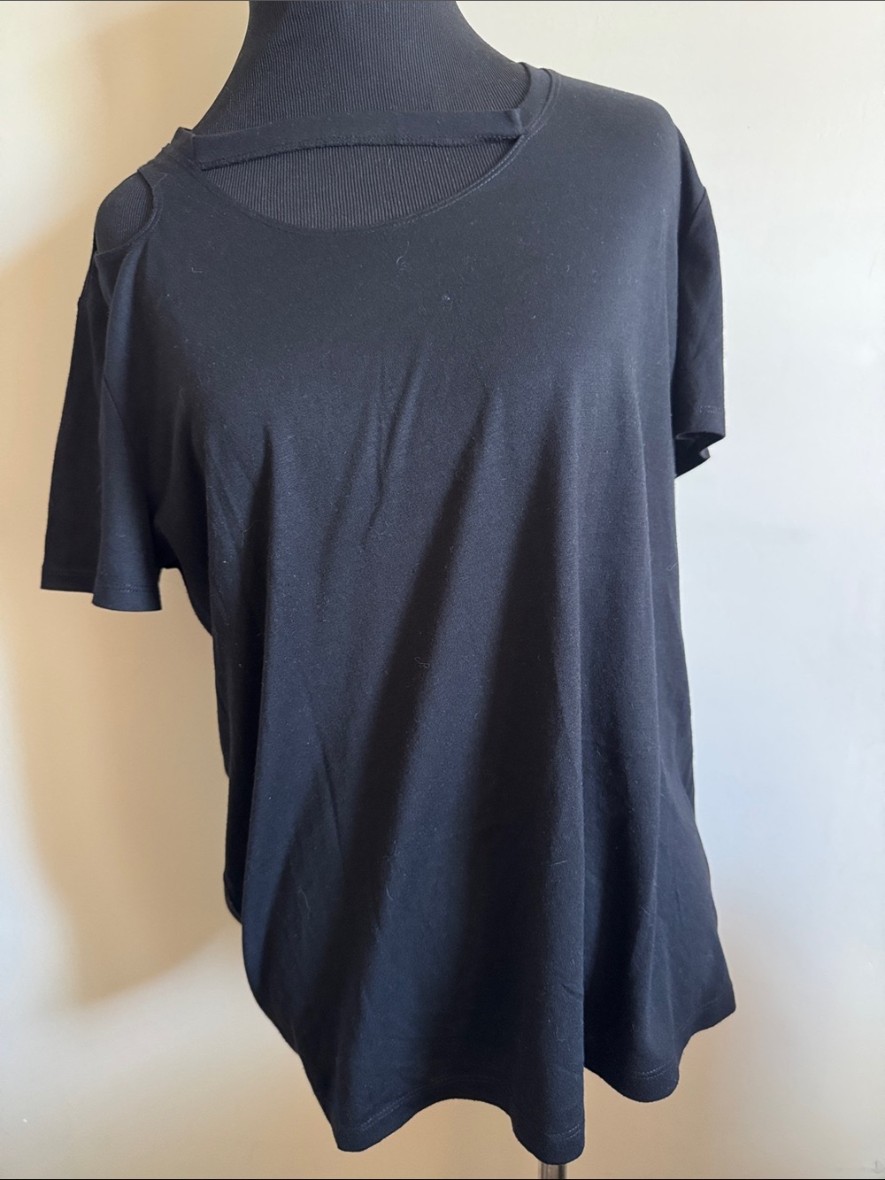 XERSION Short Sleeve Destructed Tee